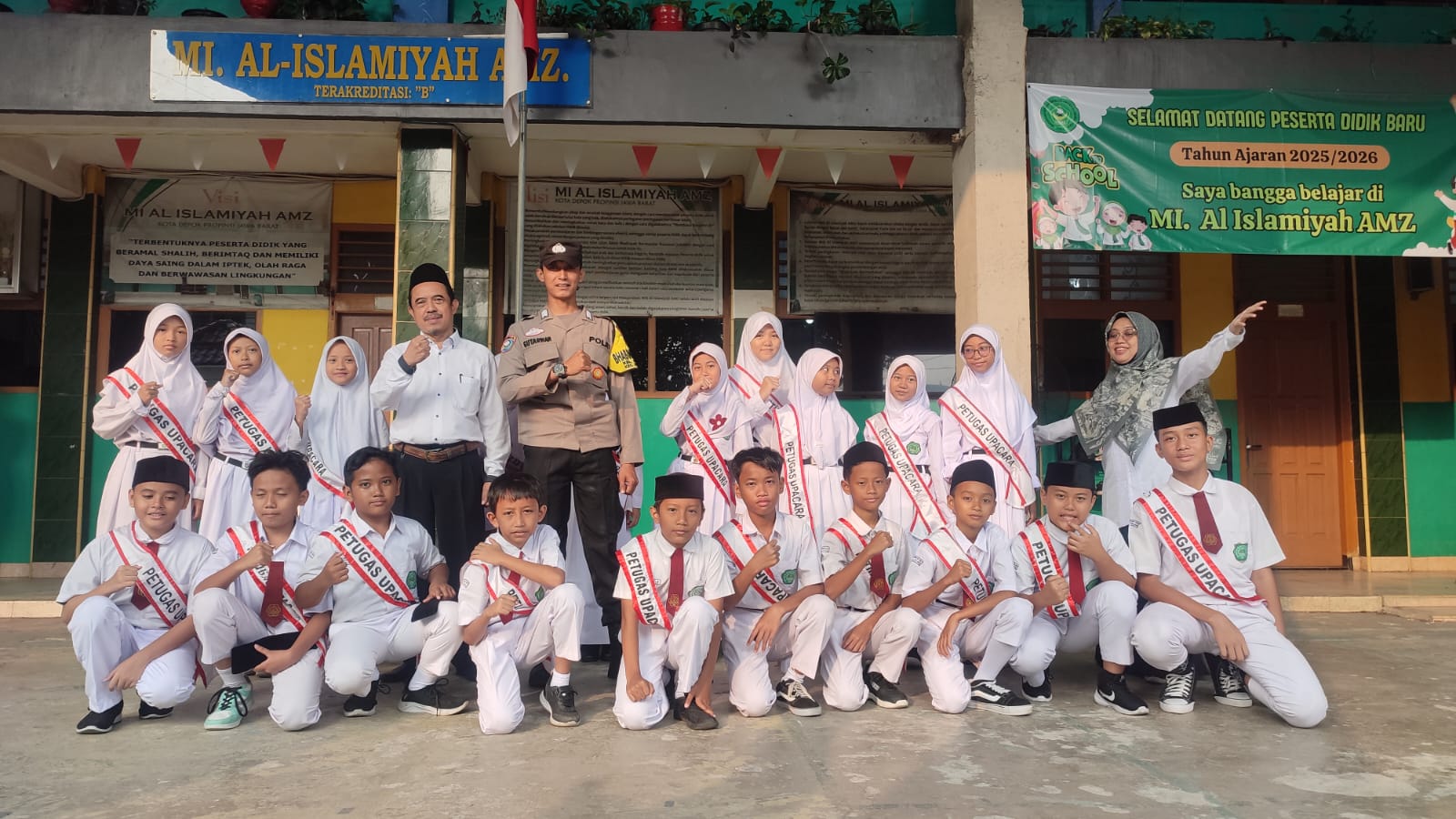 Upacara Bendera Hari Senin